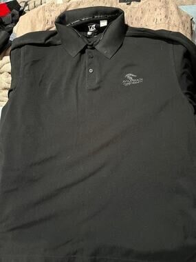 AVILA BEACH CALIFORNIA GOLF POLO BLACK SHIRT MENAS SIZE L (cutters and bucks )